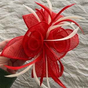 Women’s Fascinator. Kentucky Derby hair clip.